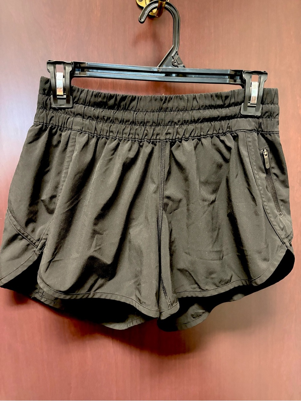 Lululemon black Tracker Shorts 4”